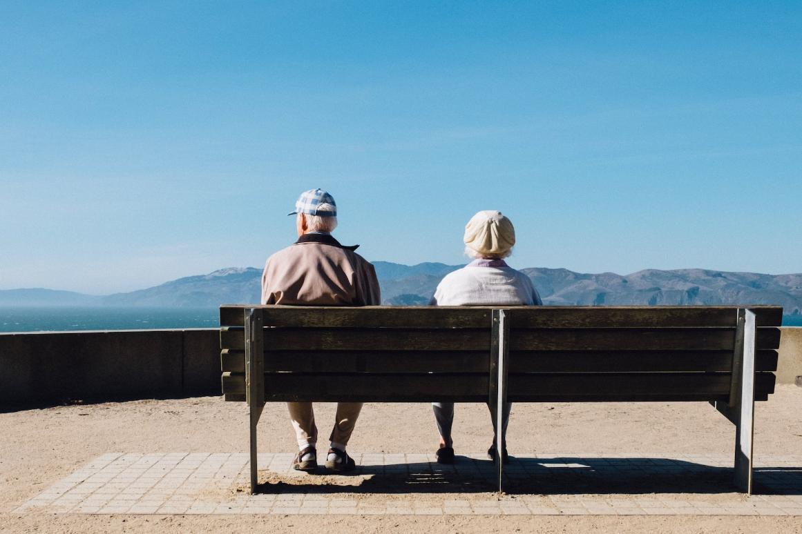 residents-looking-out-at-sea