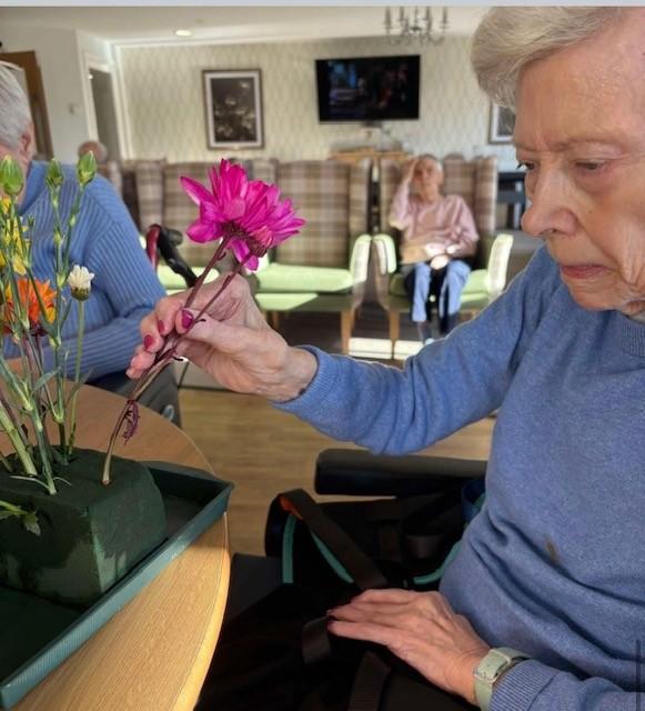 Haddington flower arranging activity